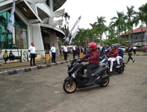 Menteri Perhubungan Budi Karya Sumadi Kendarai Matic Di Acara Dialog Keselamatan Pengguna Jalan dan Pekan Nasional Keselamatan Jalan 2018 / Net