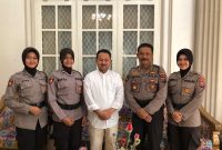 Sultan H. Khairul Saleh Al-Mu'tashim Billah bersama Kabag Binopsnal Dit Sabhara Polda Kalsel