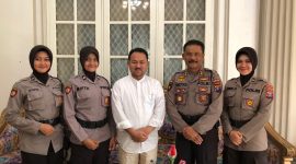 Sultan H. Khairul Saleh Al-Mu'tashim Billah bersama Kabag Binopsnal Dit Sabhara Polda Kalsel