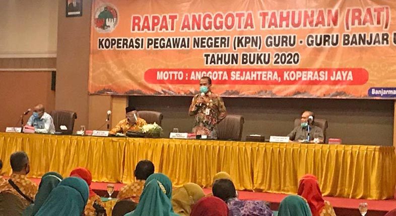 Kadisdik Totok Agus Daryanto membuka RAT Koperasi Pegawai Negeri (KPN) Guru-guru Banjarmasin Utara Tahun 2021