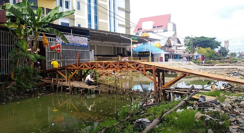 Normalisasi Sungai Jalan Veteran