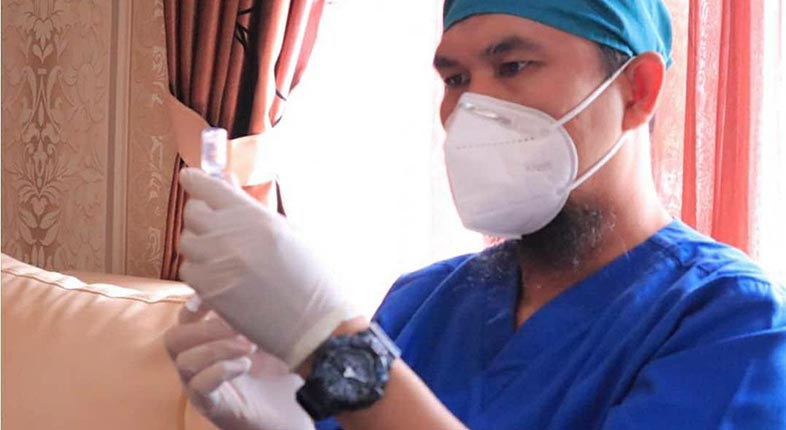 penyuntikan vaksin covid19