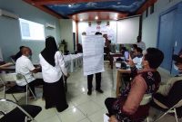 proses rekapitulasi jumlah perolehan suara di tingkat kecamatan PSU Pilkada 2020 Kota Banjarmasin