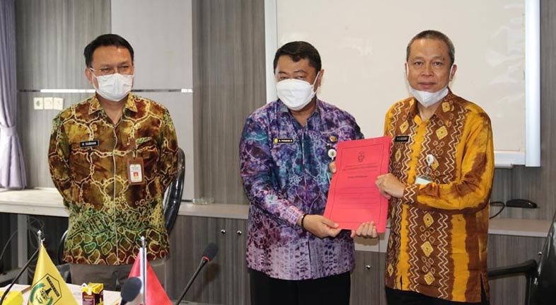 rapat penyerahan 14 Sertifikat Fasilitas Umum (FSU) Perumahan dalam rangka menjadi atas nama Pemerintah Kota Banjarmasin (1)