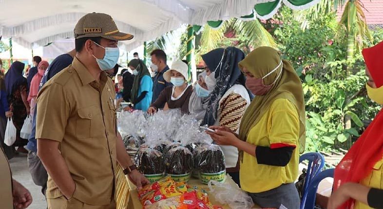 Pemerintah kota Banjarmasin melalui Dinas Perdagangan dan Perindustrian (Disperdagin) kota Banjarmasin mengelar pasar murah (1)