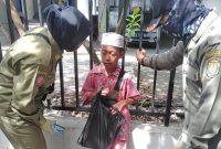 Patroli rutin Anggota Satuan Polisi Pamong Praja (Satpol PP) Kota Banjarmasin