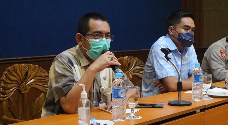 Penjabat Walikota Banjarmasin, Akhmad Fydayeen, S.H., M.Si memimpin rapat koordinasi jelang PSU Pilgub Kalsel bersama Forum Komunikasi Pimpinan Daerah (Forkopimda) Kota Banjarmasin (1)