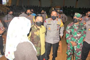 Vaksinasi Massal Covid-19 bertajuk 1 Juta Vaksin di sejumlah titik yang ada di Kota Banjarmasin (2)