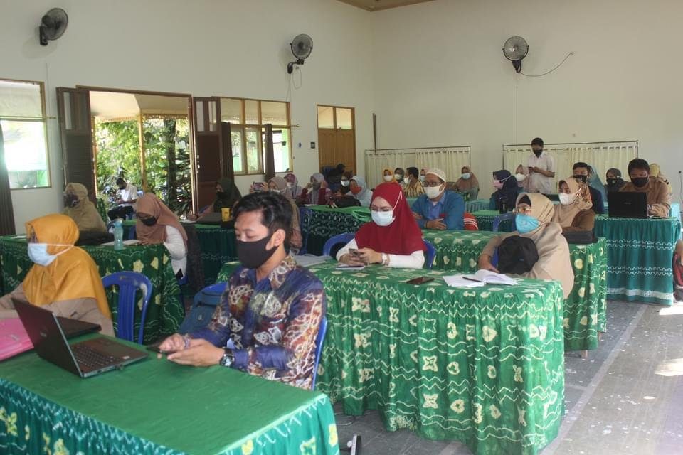 Pembinaan sekolah Adiwiyata tahun 2021 di SMPN 7 kota Banjarmasin