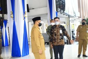 Bank Syariah Indonesia (BSI) menyerahkan secara simbolis hewan potong untuk perayaan Hari Raya Idul Adha 1442 (2)