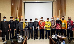 PAPARKAN KINERJA Terkini, Bank Kalsel Sambangi DPRD Provinsi (2)