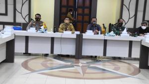 RAPAT PERSIAPAN Digelar Pemko dan Forkopimda soal Pelaksanaan Prokes Dalam PPKM Level 4 (2)