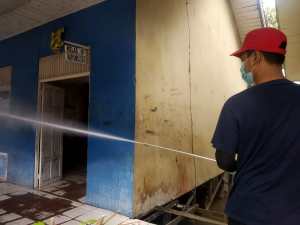 USAI DITEMUKAN Guru Terpapar Covid, Sekolah Langsung Disemprot Desinfektan (2)