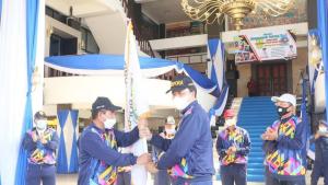 pimpin pelepasan kontingen atlet Pekan Olahraga Pelajar Daerah (POPDA) Kota Banjarmasin (2)
