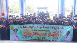 pimpin pelepasan kontingen atlet Pekan Olahraga Pelajar Daerah (POPDA) Kota Banjarmasin (3)
