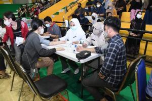 KEMBALI DIGELAR Vaksinasi Massal di Banjarmasin (2)