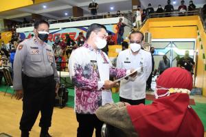 KEMBALI DIGELAR Vaksinasi Massal di Banjarmasin (3)