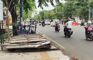 REKLAME BANDO di Banjarmasin Diputuskan Seluruhnya Dibongkar (2)