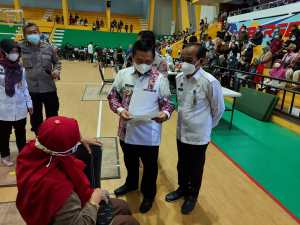 WALIKOTA 'DISEMPROT' Lansia Gegara Sulitnya Bervaksin di Banjarmasin (2)