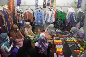 PROGRAM RABU SERU Tinjau UMKM, Walikota Ibnu Ingin Fasum Jadi Wisata Daur Ulang (2)