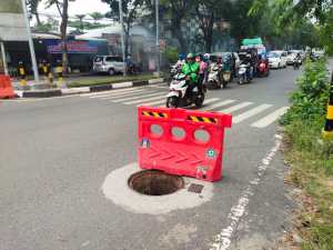 DICURI LAGI, Tutup Manhole PDAM Bandarmasih (2)