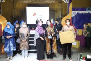 JANGAN LELAH Diminta Walikota Banjarmasin Mencintai Sasirangan (2)