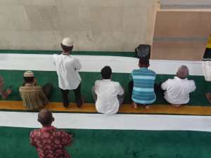 SEJUMLAH MASJID di Banjarmasin Cabut Tanda Pembatas Shaf Shalat Antar Jamaah (2)