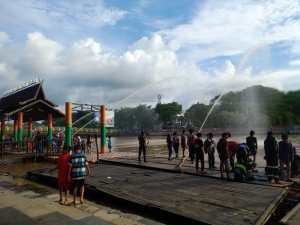 PEMBUKAAN Lokasi Pariwisata, Pagari Dermaga Pasar Terapung saat Simulasi (2)