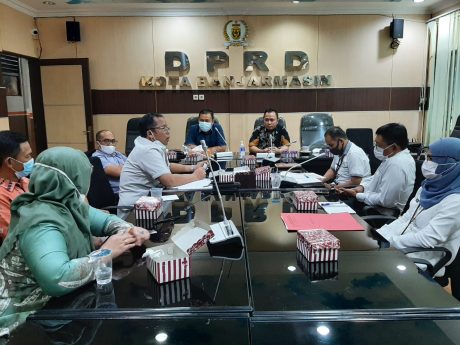 TERGANJAL Tiga Bangunan Rumah Warga, Penyelesaian Proyek Jembatan HKSN