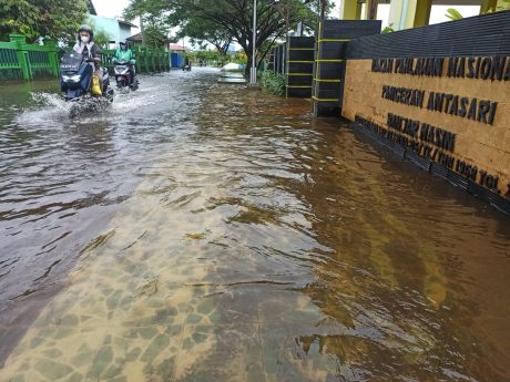 PEMKO KAGET, Banjarmasin Diterjang Banjir Rob (2)