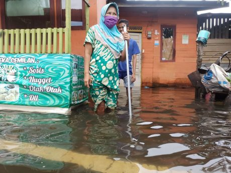 PENYAKIT Gatal-gatal dan Hipertensi Serang Warga Terdampak Banjir (2)