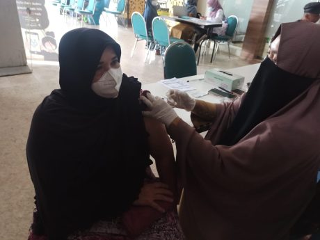 CUMA LANSIA, Peruntukkan Booster di Banjarmasin (2)