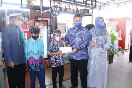 PERINGATI Hari Lahirnya ke 47, Walikota Ibnu Sina Santuni Anak Yatim