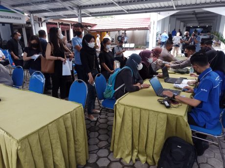 ANTUSIAS Ratusan Warga Berbooster di Bank Kalsel -2