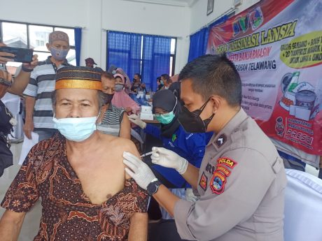 TERDAPAT TIDAKSINKRON Data Capaian Vaksin Lansia di Banjarmasin (2)