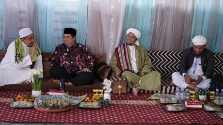 DIRESMIKAN Madin Al-Qaulul Haq, Wali Kota Ibnu Harapkan Lahir Genarasi Qur'ani (2)