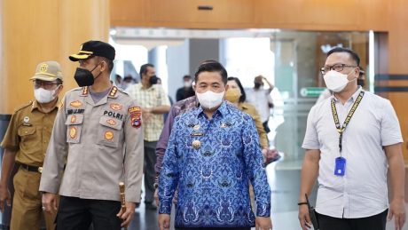 STOK CUKUP, Ibnu Monitoring Sembako ke Pasar Tradisional dan Modern (2)