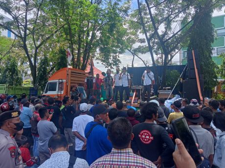 WALI KOTA IBNU Angkat Bicara, Janji Komunikasikan Tuntutan Sopir Truk ke Pertamina (2)