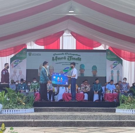 BANK KALSEL dan Pemkab Balangan Launching Kartu Balangan Pintar pada HUT ke 19 (2)
