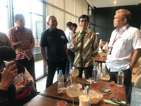 DIRUT Bank Kalsel di Depan OJK, Optimis MIM Rp3 Triliun Terpenuhi-2