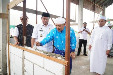 PELETAKAN Batu Pertama Pembangunan Ponpes Al Mursyidul Amin 3-2