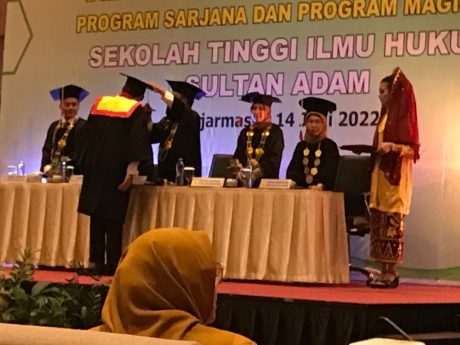 SUDAH BEKERJA, 50 Persen Lulusan Wisuda STIH Sultan Adam-