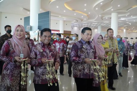 DIGELAR Dekrashow II di Ruang Keberangkatsn Penumpang PT Angkasapura-2