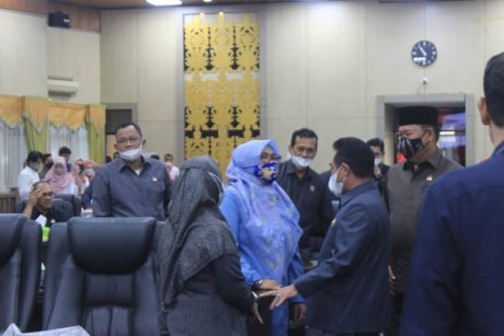 DISETUJUI Seluruh Fraksi DPRD, LKPJ Kota Banjarmasin Tahun 202-2