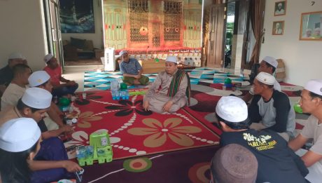 MAJELIS TA'LIM Darussolihin Kandangan Komitmen Tolak Radikalisme dan Terorisme (2)