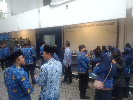 BERMASALAH, Absen Scan Barcode Pemko Banjarmasin (2)