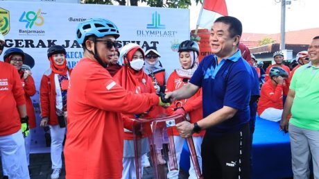 MERIAHKAN HUT RI ke-77, Banjarmasin Timur Laksanakan Gerak Jalan Sehat (2)