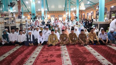 RATUSAN Jamaah Haji Asal Banjarmasin Disambut Wali Kota Kedatangannya (3)