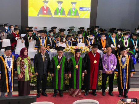 RESMI Tiga Guru Besar Dikukuhkan, ULM Targetkan Miliki 100 Guru Besar (2)