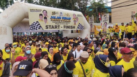 KUNINGKAN Banjarmasin Peserta Jalan Santai HUT Golkar ke-58 (2)